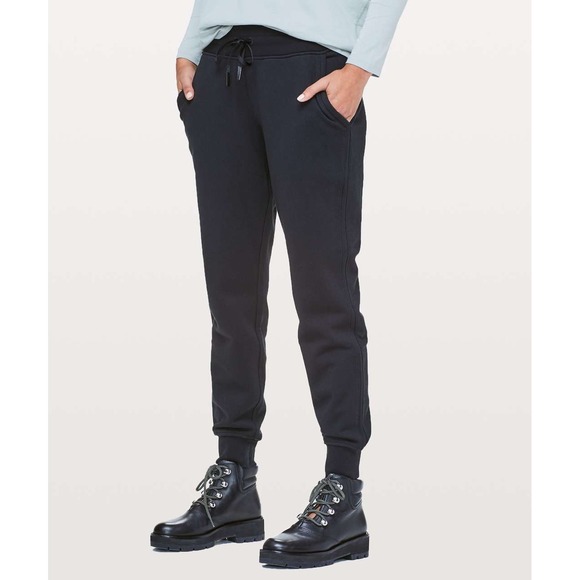 Lululemon Pants - Lululemon Scuba High-Rise Jogger Black Fleece Sweatpants Size 4